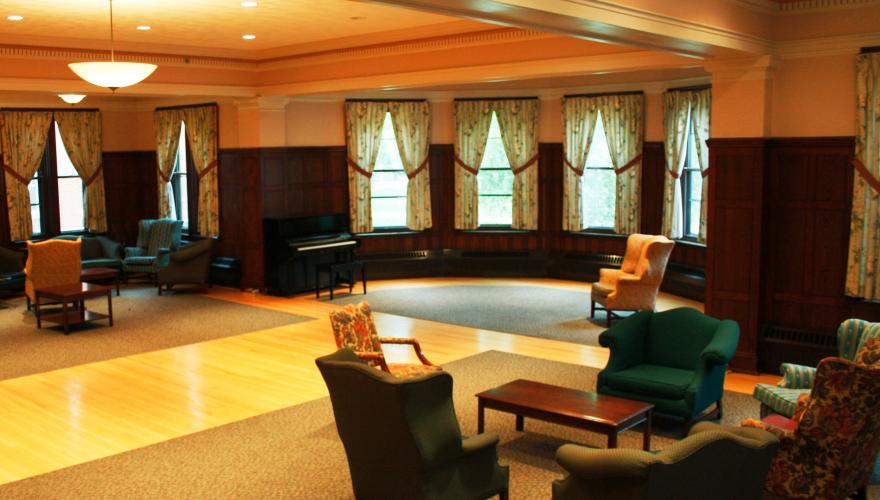 Main Lounge 01