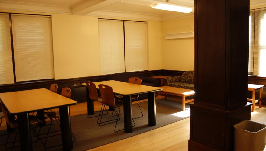 Smith Lounge 02